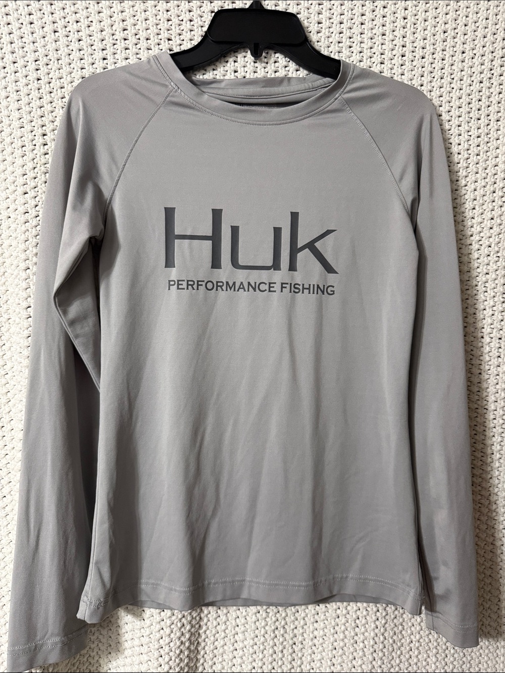 Huk Light Gray Long-Sleeve Performance Fishing Tee
